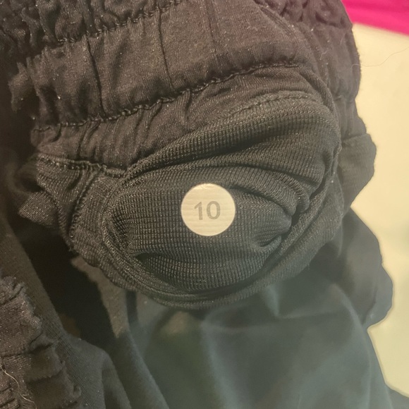 Lululemon Hotty Hot Shorts - Picture 4 of 4